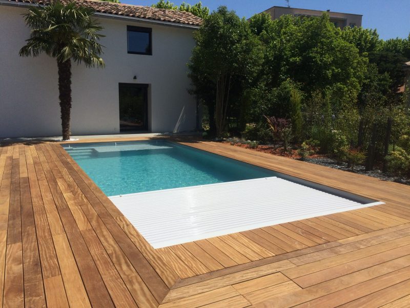 Copertura motorizzata a tapparella per piscina