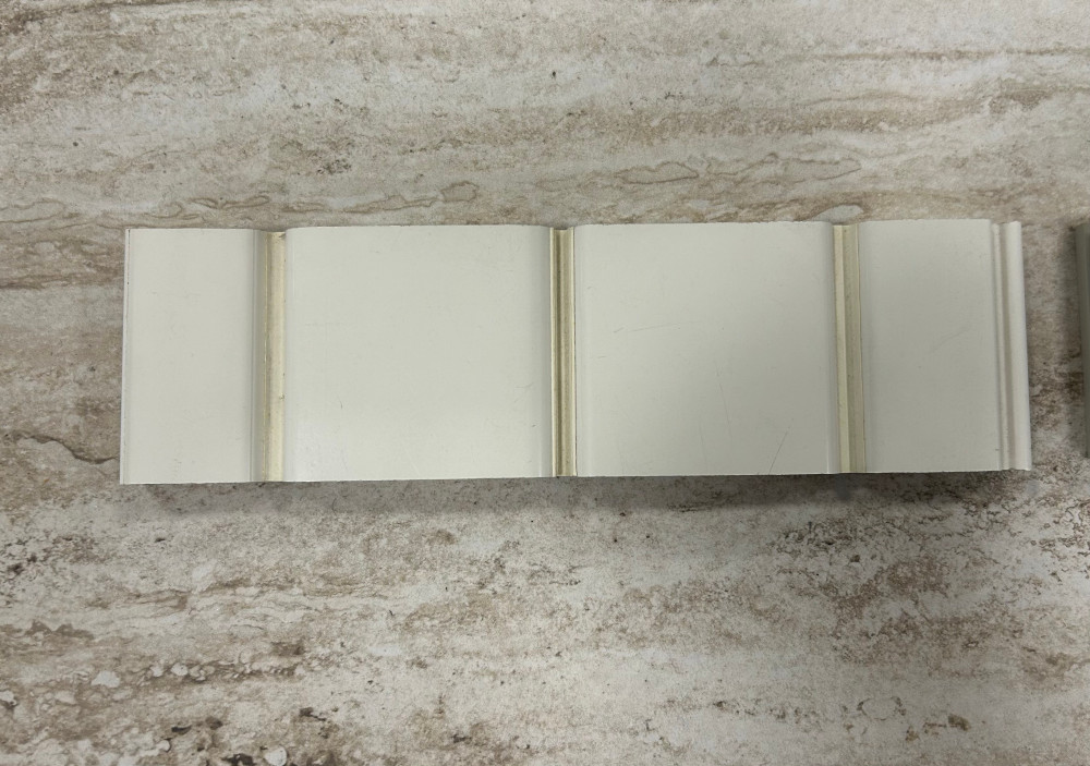 copertura a tapparella isolante per piscina