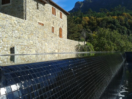rivestimento piscina con mosaico