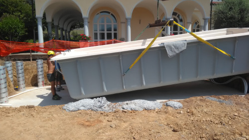 piscina in vetroresina